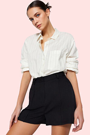 Kadın Kısa Boy Straight Siluet Dokuma Şort Rahat Günlük Kullanım Yaz Aylarının Vazgeçilmezi