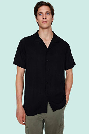 Erkek Viskoz Dokuma Kumaş Basic Siluet Kısa Kollu Gömlek Rahat Günlük Stil Kaliteli Malzeme