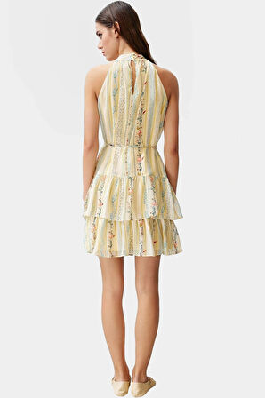 Yazlık Mini Elbise Çok Çiçek Desenli Astarlı Halter Yaka Dokuma Kumaş Günlük Kullanım İçin