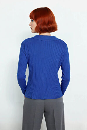 Kadınlara Özel Basic Regular Kesim Polo Yaka Fitilli Triko Kazak Modern ve Konforlu Stil Kaliteli