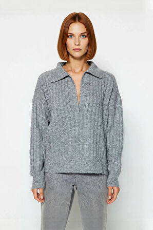 Kadınlara Özel Oversize Fitilli Triko Kazak Düşük Kol Polo Yaka Kış Sezonu İçin İdeal Günlük Giyim