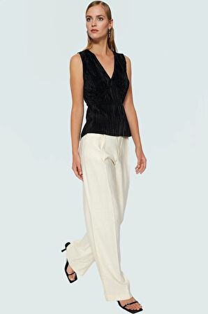 Yazlık İş Bluzu Pilise V Yaka Örme Regular Kalıp Uzun Ömürlü Konforlu Kesim Rahat Kullanım