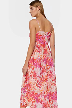 Çiçek Desenli A Kesim Maxi Elbise Şifon Kumaş V Yaka Astarlı Rahat Ve Şık Trend Tasarım