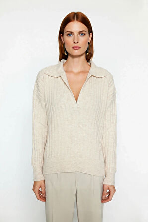 Kadınlara Özel Oversize Fitilli Triko Kazak Düşük Kol Polo Yaka Kış Sezonu İçin İdeal Günlük Giyim