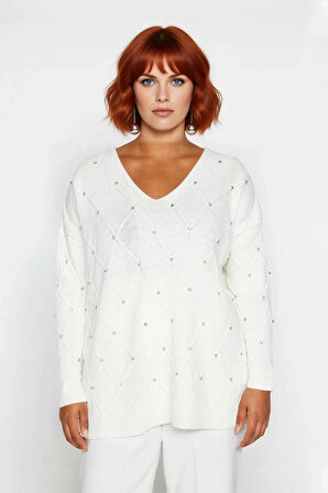 Kadın V Yaka Rahat Kesim Akrilik Triko Kazak Taş Detaylı Şık ve Konforlu Kış Giyim. Kaliteli