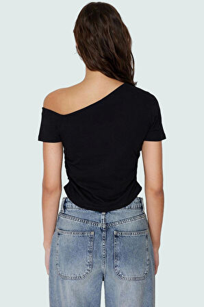 Pamuklu Örme Bluz Asimetrik Yaka Crop Düşük Kol Rahat Günlük Kullanım Profesyonel Görünüm