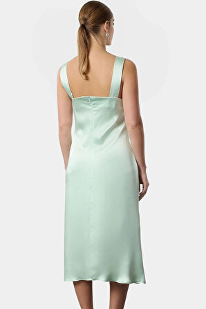 Rahat ve Şık Saten Midi Elbise Günlük Özel Günler İçin İdeal Profesyonel Görünüm Modern Stil