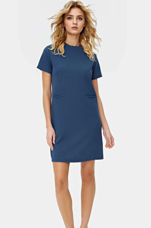 Mini Krep Elbise Shift Kalıp Cep Detaylı Polyester Kumaş Günlük Stil Şık Görünüm Uzun Ömürlü