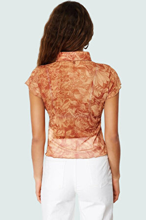Çok Çiçek Desenli Polyester Örme Bluz Vücuda Oturan Kısa Kollu Gömlek Yaka Tül