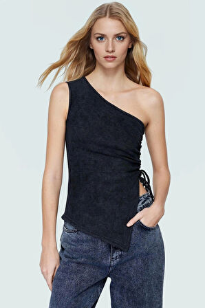 Eskitme Efektli Pamuklu Fitted Tek Omuzlu Bluz Yaz Koleksiyonu Modern Stil Şık Görünüm