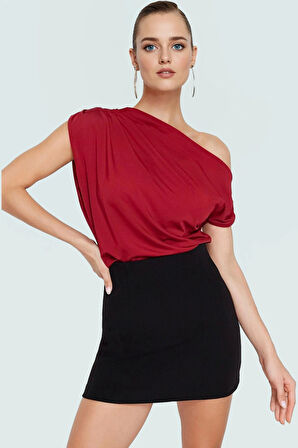 Asimetrik Yaka Kısa Kollu Bluz Esnek Örme Kumaş Zarifane Tasarım Uzun Ömürlü Rahat Ve Şık