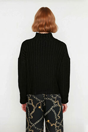 Kadın Dik Yaka Oversize Kalıp Düz Renk Düşük Kol Triko Kazak Soğuk Havalarda Konforlu ve Modern