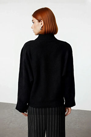 Kadın Oversize Dik Yaka Düz Triko Kazak Uzun Boylu ve Düşük Kollu Kışlık Rahat Günlük Giyim