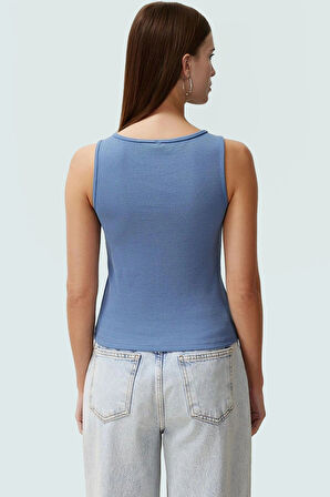 Kadın Kolsuz Örme Bluz Kayık Yaka Fitted Kalıp Rahat Günlük Stil Ve Şık Modern