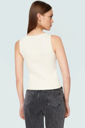 Kadın Kolsuz Örme Bluz Kayık Yaka Fitted Kalıp Rahat Günlük Stil Ve Şık Modern