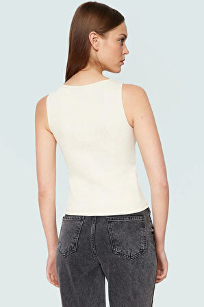 Kadın Kolsuz Örme Bluz Kayık Yaka Fitted Kalıp Rahat Günlük Stil Ve Şık Modern