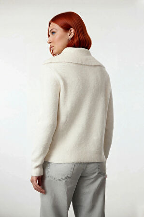 Kadın Kış Sezonu Regular Kesim Fermuarlı Triko Polo Yaka Kazak Rahat Ve Şık Görünüm Kaliteli