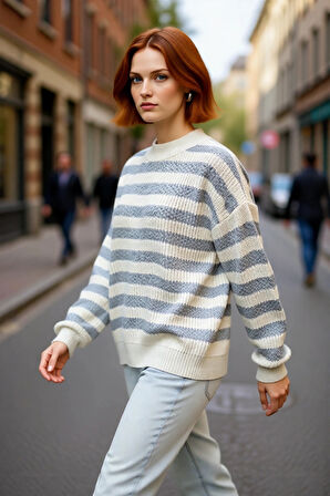 Kadınlara Özel Oversize Kesim Rahat Bisiklet Yaka Desenli Bej Gri Triko Kazak Kış Şıklığı Kaliteli