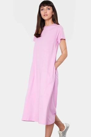 Nefes Alan Pamuklu T shirt Elbise Midi Boy Cep Detaylı Modern Stil Zarifane Tasarım