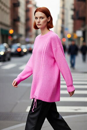 Kadın Basic Koleksiyon Ekru Triko Kazak Rahat Kesim Bisiklet Yaka Asimetrik Büzgülü Tasarım