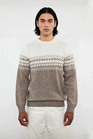 Erkeklere Özel Fitted Kalıp Etnik Desenli Bisiklet Yaka Triko Kazak Kışlık Kombinlerin Vazgeçilmezi