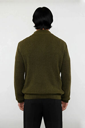 Erkek Casual Regular Kesim Uzun Kollu Triko Kazak Soğuk Günler İçin Konforlu ve Şık Bir Tarz.