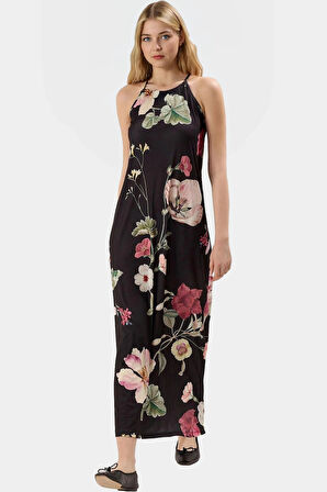 Halter Yaka Maxi Elbise Örme Kumaş Çiçekli Desen Rahat Kalıp Konforlu Kesim Ve Şık