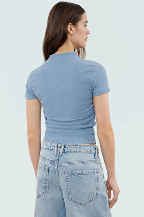 Polyester Karışımlı Bluz Crop Boy Fitted Kalıp Kısa Kol Seçkin Malzeme Dayanıklı