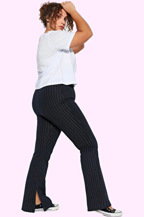Kadın Çizgili Yüksek Bel Flare Pantolon Rahatlık ve Şıklık Bir Arada Yaz Aylarının Vazgeçilmezi