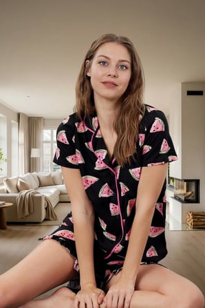 Rahat %100 Pamuklu Karpuz Desenli Pijama Takımı Kısa Kollu Boru Paça Regular Kalıp Konforlu Kesim