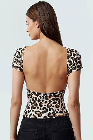 Yazlık Crop Bluz Leopar Desen Fitted Kalıp Mikro Likralı İnterlok Kumaş Zarifane Tasarım