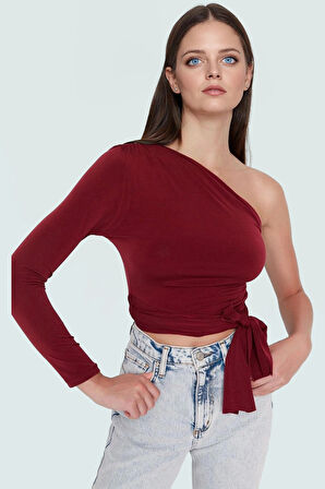 Kadınlar İçin Şık Crop Bluz Tek Kol Asimetrik Yaka Örme Kumaş Özel Tasarım Seçkin Malzeme