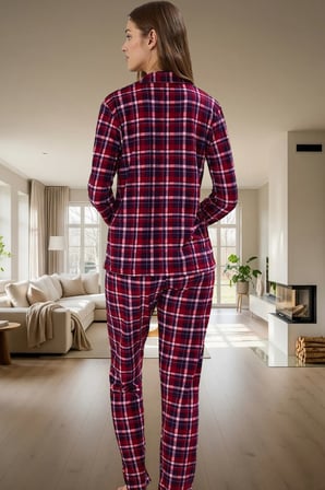 Evde Rahatlık İçin Ekose Desenli Örme Pijama Takımı Uzun Paça Kol Modern Stil Özenle Seçilmiş