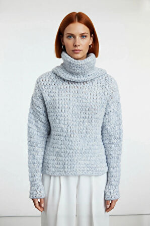 Kadın Düz Renk Kalın Triko Balıkçı Yaka Kazak Soğuk Havalarda Şık ve Konforlu Giyim Seçeneği