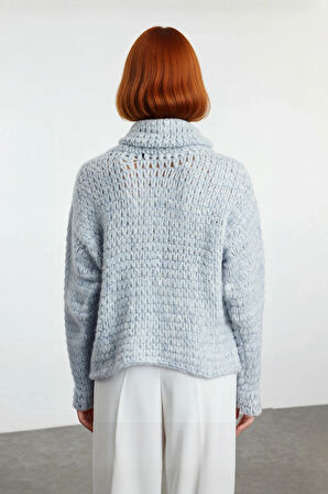 Kadın Düz Renk Kalın Triko Balıkçı Yaka Kazak Soğuk Havalarda Şık ve Konforlu Giyim Seçeneği