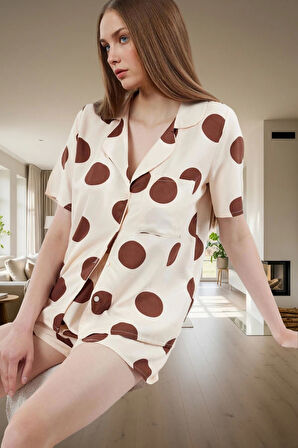 Rahat Yazlık Pijama Takımı 100% Viskon Puantiyeli Desen Şortlu Tasarım Uzun Ömürlü Şık Görünüm
