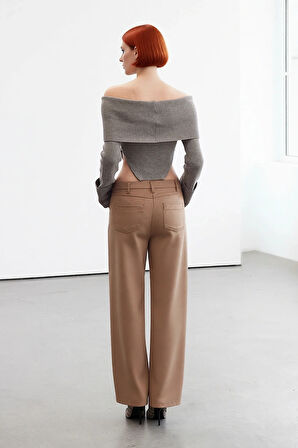 Kadın Basic Fitilli Triko Kazak Carmen Yaka Ve Super Crop Kesimiyle Modern Şıklık Sunar Kaliteli