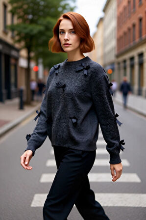 Kadınlara Yönelik Konforlu Regular Kalıp Bisiklet Yaka Triko Kurdele Fiyonklu Uzun Kollu Kazak