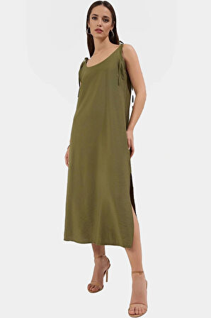 Midi Boy Kolsuz Elbise Yumuşak Dokuma Polyester Şık Shift Kalıp Trend Tasarım Uzun Ömürlü