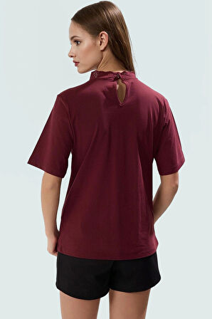 Kadın Yazlık Pamuklu Brodeli Bluz Dik Yaka Regular Kalıp Profesyonel Görünüm Rahat Ve Şık