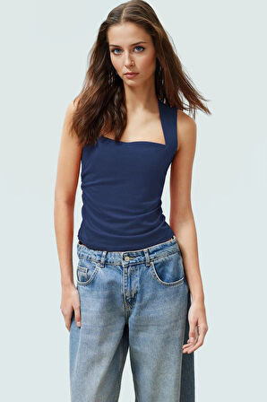 Büzgülü Örme Bluz Rahat Şık Fitted Kalıp Kare Yaka Modern Stil Görünüm