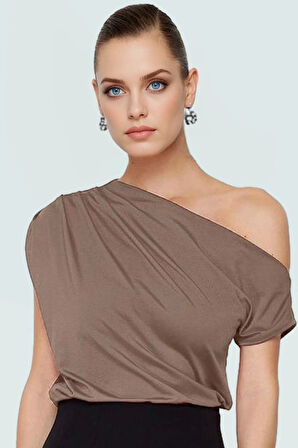 Asimetrik Yaka Kısa Kollu Bluz Esnek Örme Kumaş Zarifane Tasarım Uzun Ömürlü Rahat Ve Şık