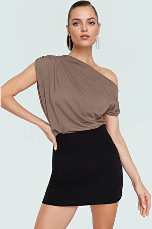 Asimetrik Yaka Kısa Kollu Bluz Esnek Örme Kumaş Zarifane Tasarım Uzun Ömürlü Rahat Ve Şık