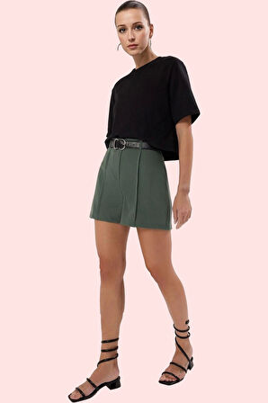 Kadın Kısa Boy Straight Siluet Dokuma Şort Rahat Günlük Kullanım Yaz Aylarının Vazgeçilmezi