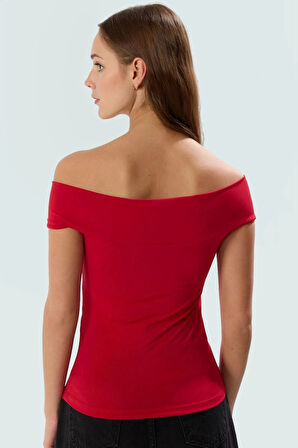 Rahat Fitted Bluz %96 Polyester %4 Elastan Carmen Yaka Zarifane Tasarım