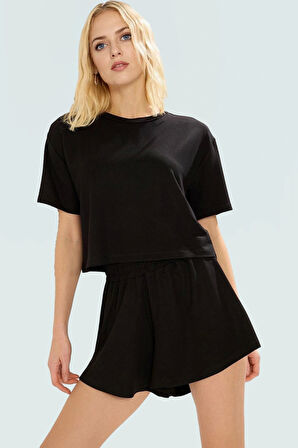 Kadın Yazlık T shirt ve Şort Takım Yumuşak Dokulu Nefes Alabilir Örme Kumaş Rahat Şık