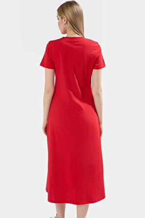 Nefes Alan Pamuklu T shirt Elbise Midi Boy Cep Detaylı Modern Stil Zarifane Tasarım