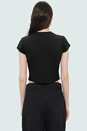 Yazlık Kadın Crop Bluz Fiyonk Detaylı Pamuklu Dayanıklı Malzeme