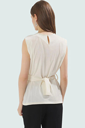 Şık Kemerli Örme Bluz Rahatlık ve Tarz Bir Arada Dayanıklı Malzeme Görünüm Rahat Kullanım