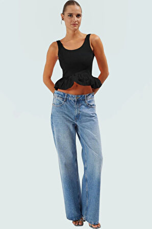 Fitted Havuz Yaka Crop Bluz 96% Pamuk Yazlık Örme Kumaş Zarifane Tasarım Modern Stil